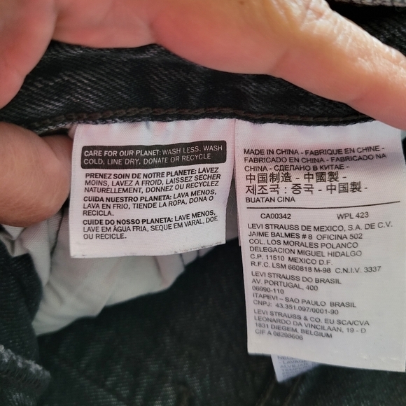 Levi's 501 Button Fly Frayed Hem Jeans in Black Size 28 - Picture 7 of 10